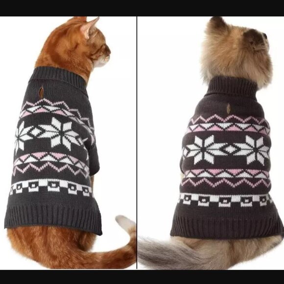 NWT! Frisco by Chewy Sz S Gray Chevron Print Dog Cat Pet Sweater Leash Hole - Picture 1 of 4